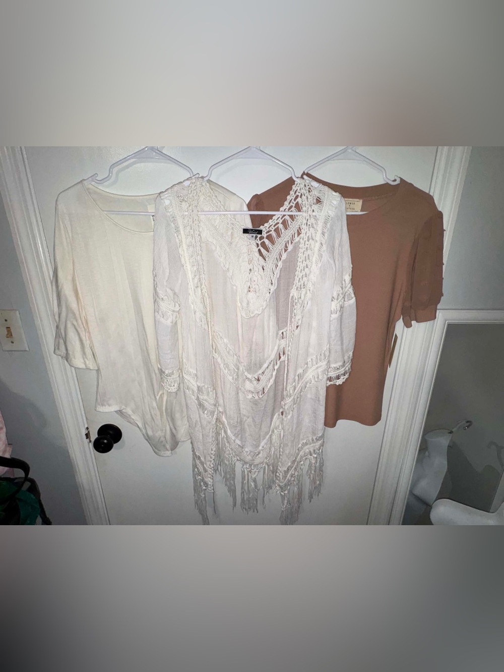 NWT/NWOT Woman’s tops clothing bundle casual wear Medium